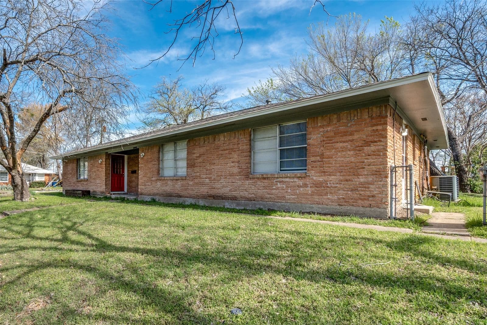 10000 Olmos Drive - Photo