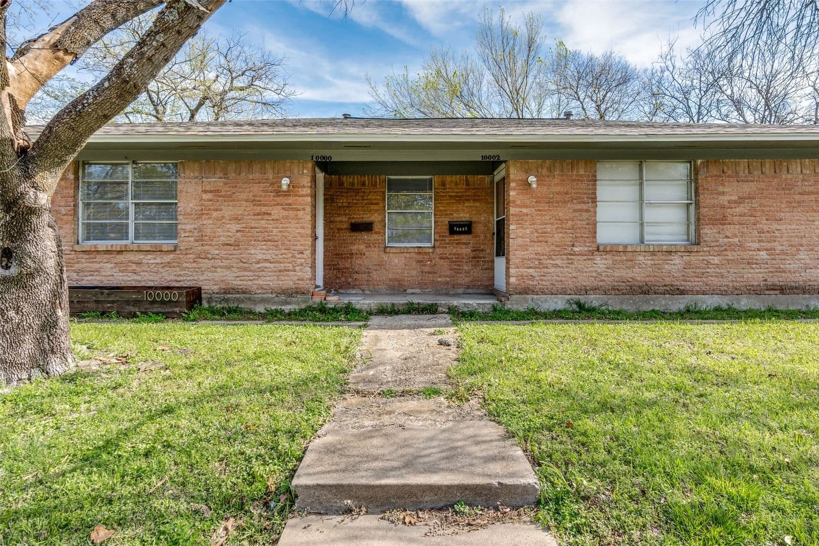 10000 Olmos Drive - Photo 2