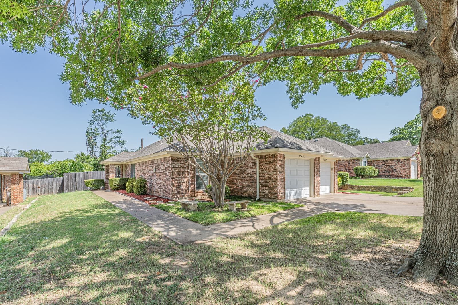 9265 & 9267 Meandering Drive - Photo 2