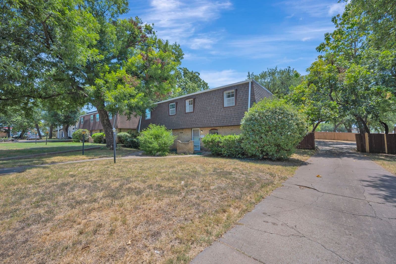 7608 Bridges Avenue - Photo 3