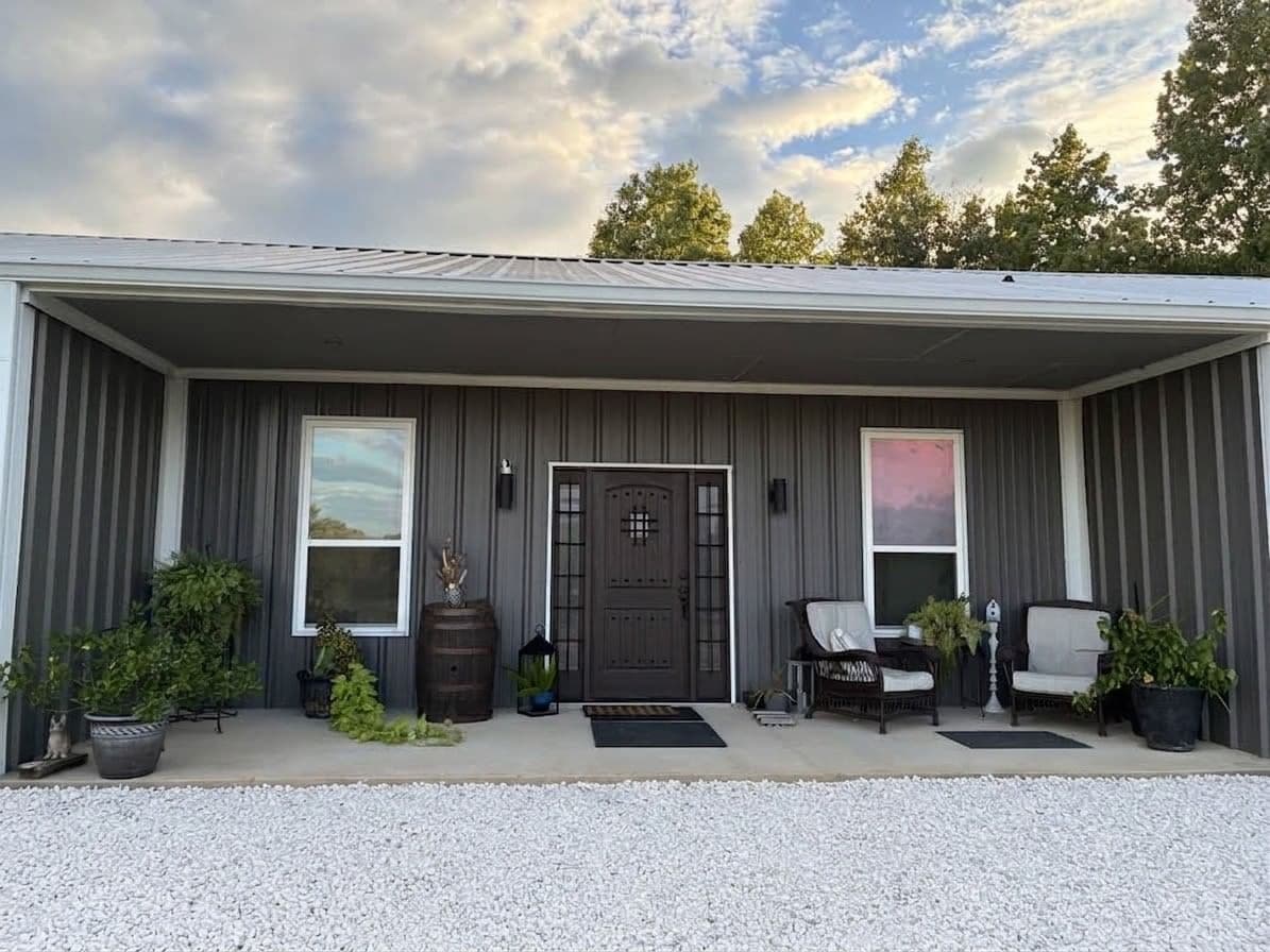 5833 FM 1652 - Photo
