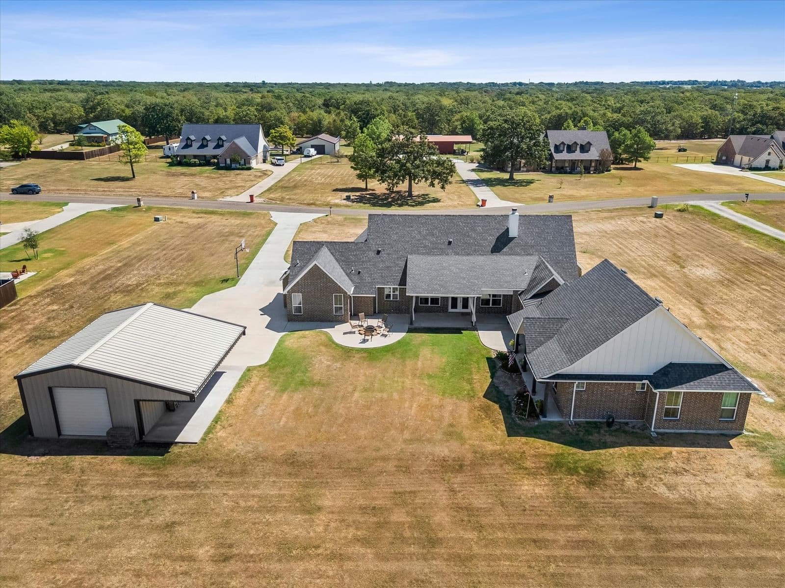 6120 Hidden Oaks Drive - Photo 2