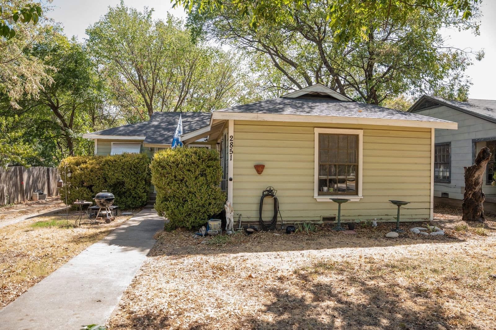 2849 Handley Drive - Photo 2