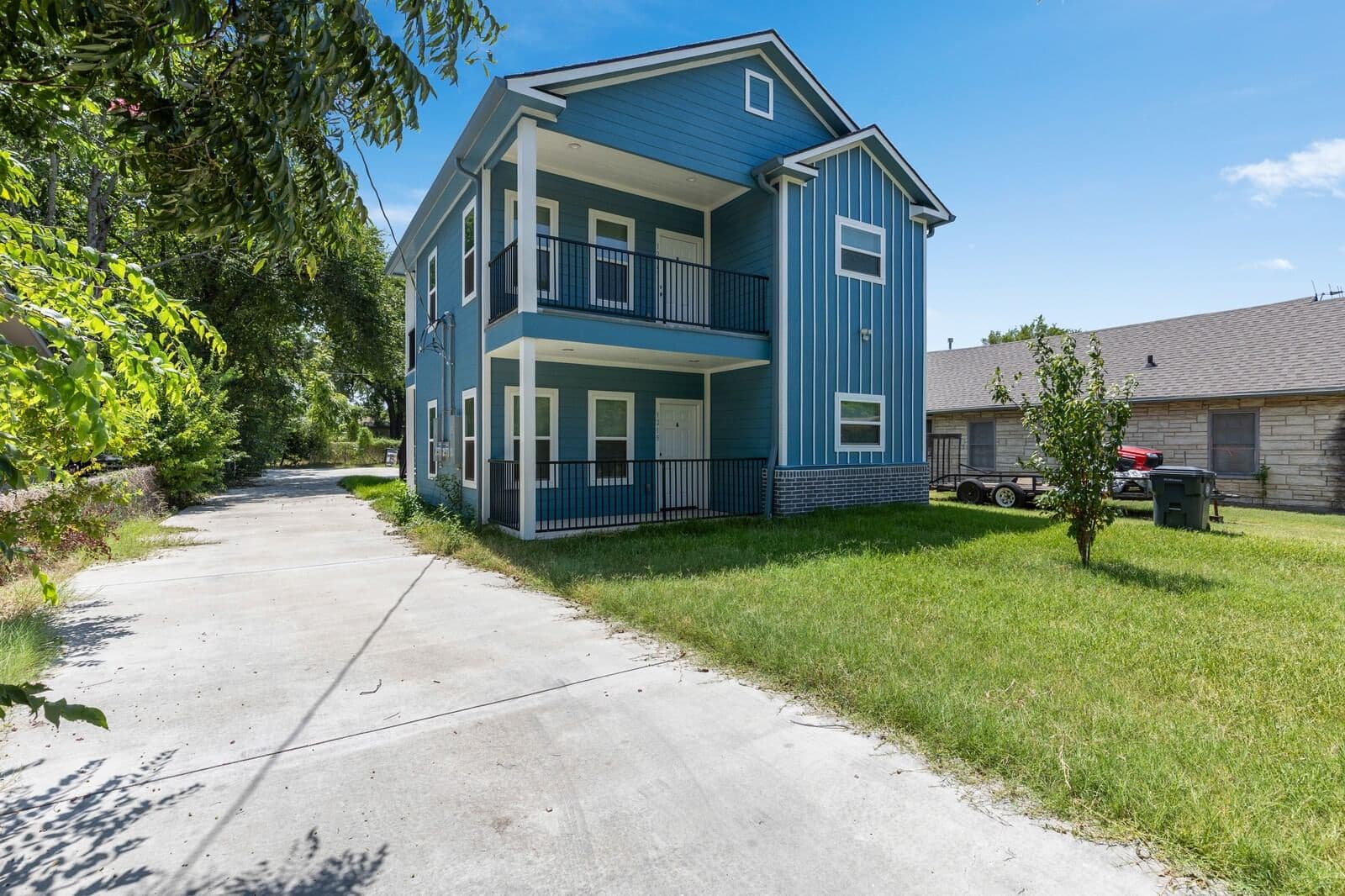 1215 Kellum Street - Photo 2