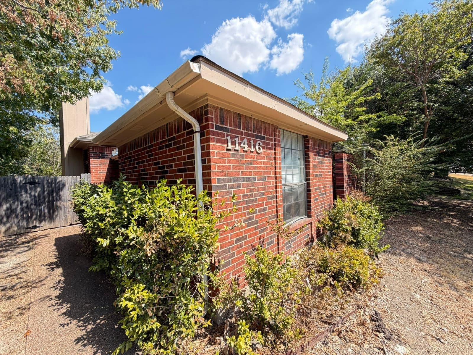11416 Summertree Lane - Photo 3