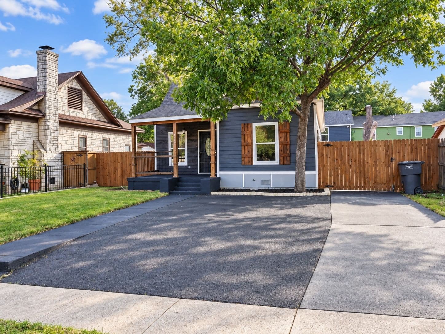 1417 Circle Park Boulevard - Photo 2