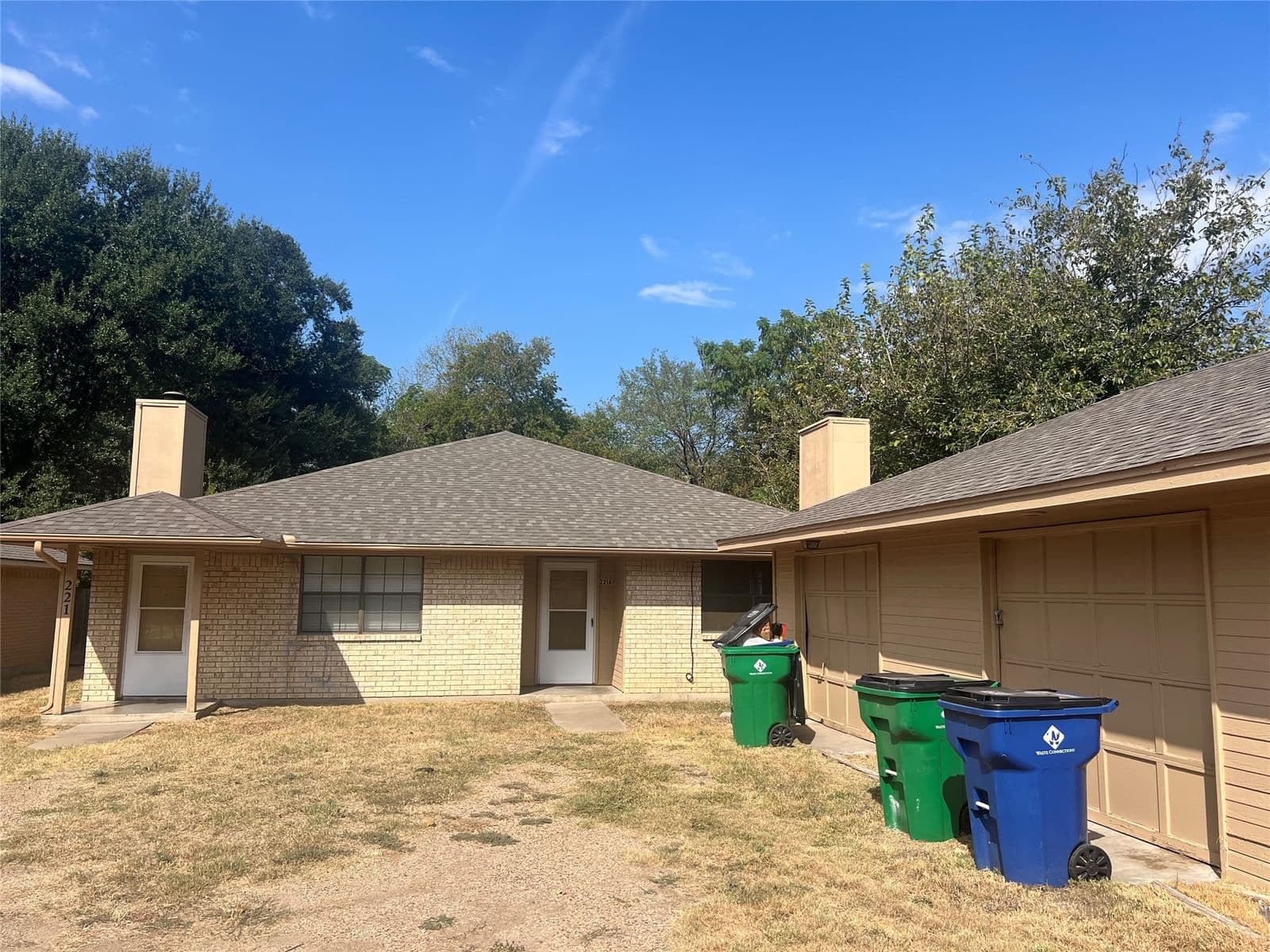 221 Highland Avenue - Photo 2