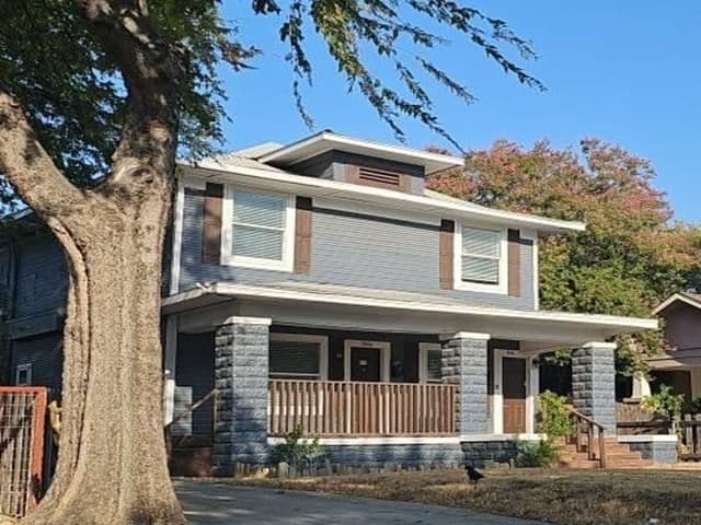2840 Travis Avenue - Photo
