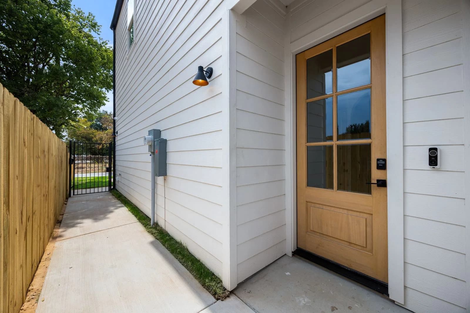 1641 & 1643 Faye Street - Photo 3