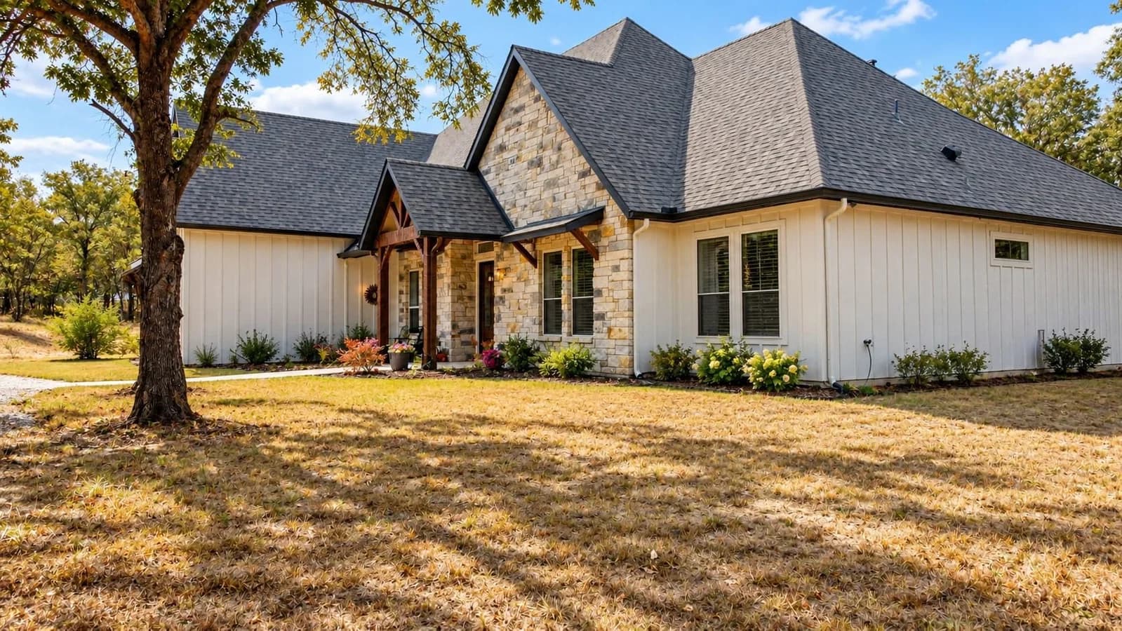 1098 Paradise Parkway - Photo 2