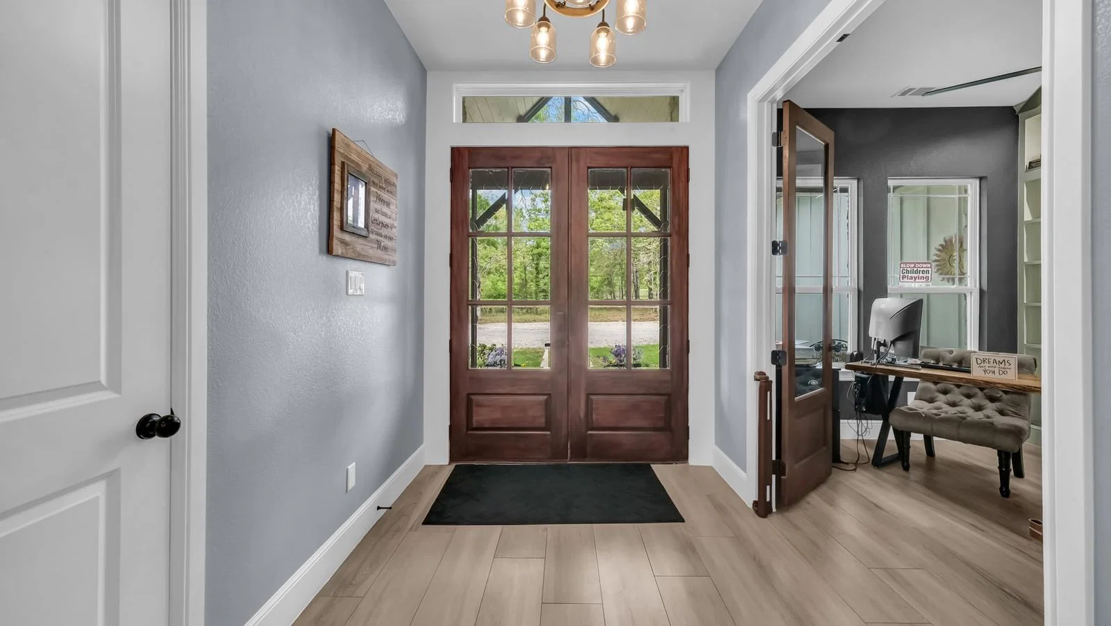 1098 Paradise Parkway - Photo 3