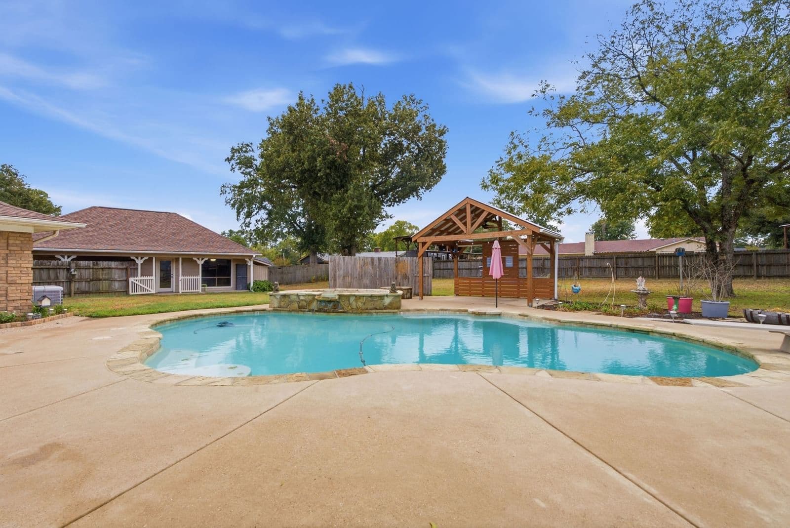 11206 Timber Creek Circle - Photo 3