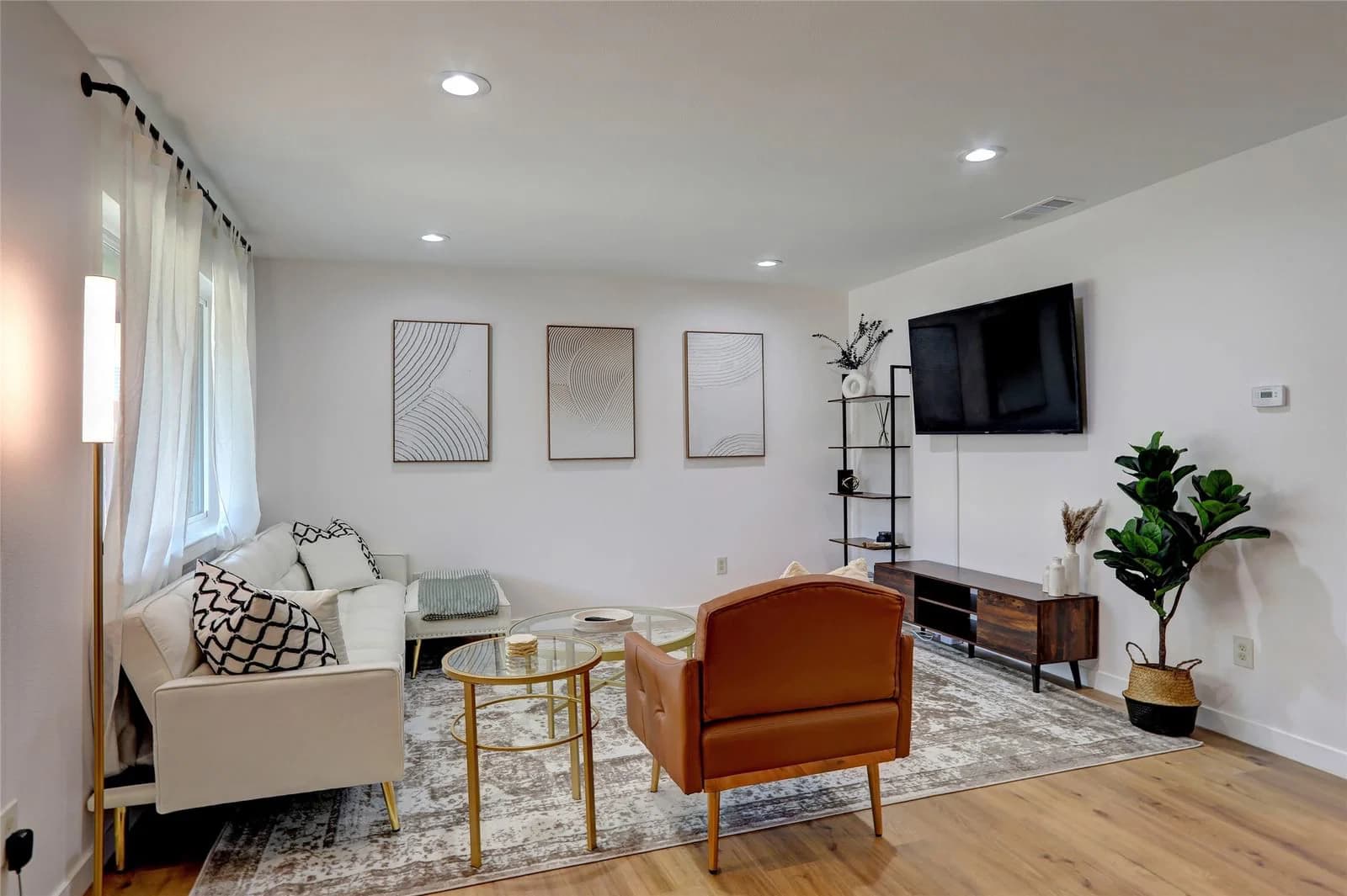 612 Royal Crest Drive - Photo 3