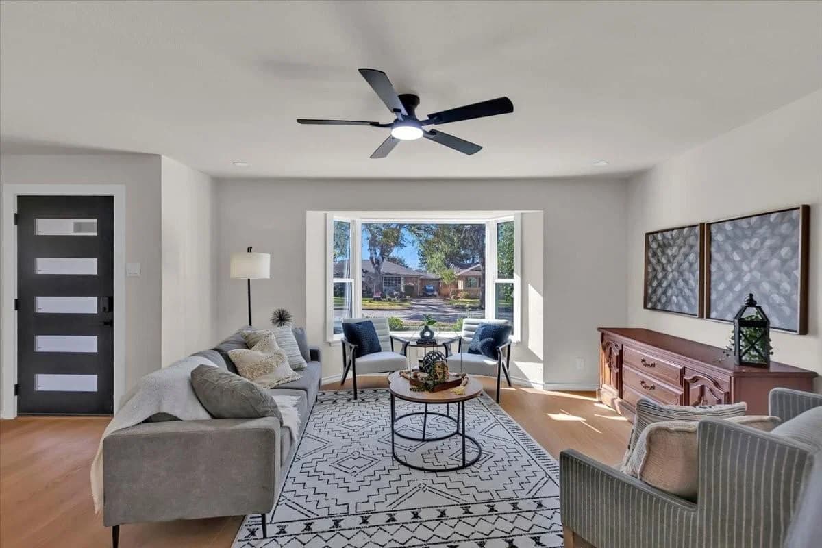 732 James Drive - Photo 2