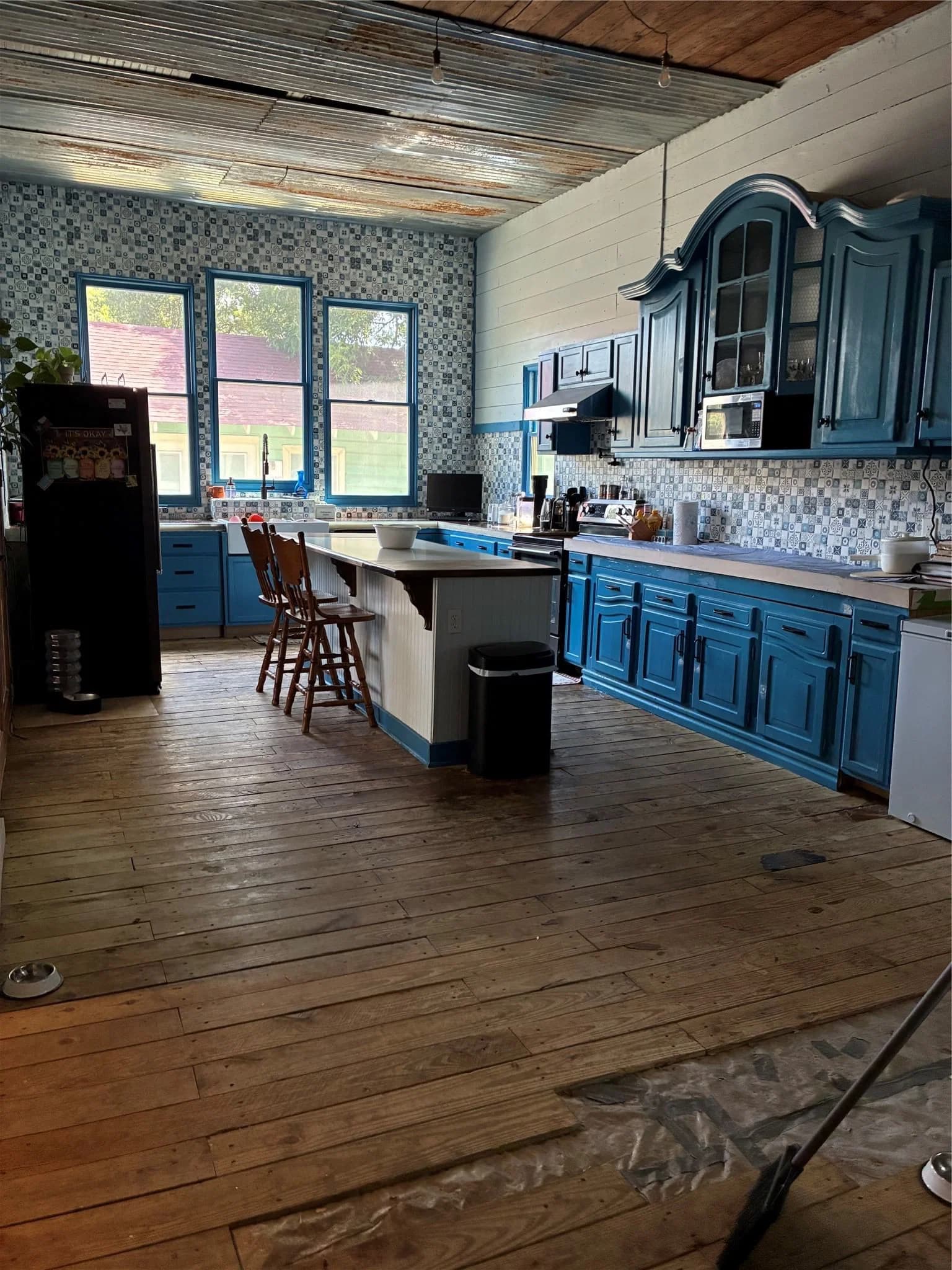 217 E White Street - Photo 2
