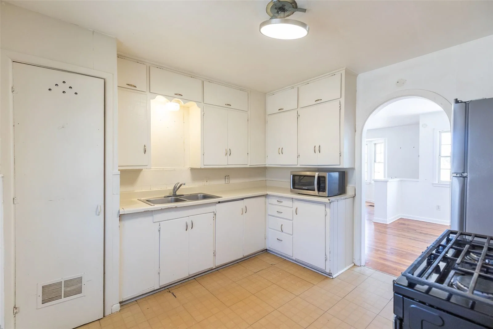 2328 Ave D - Photo 2