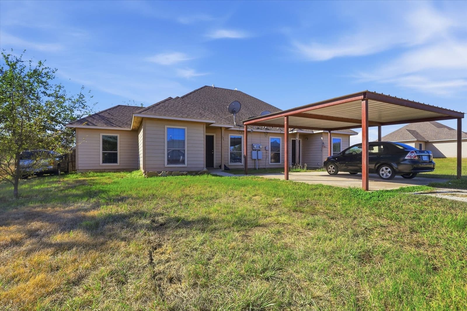 124 Collett Court - Photo
