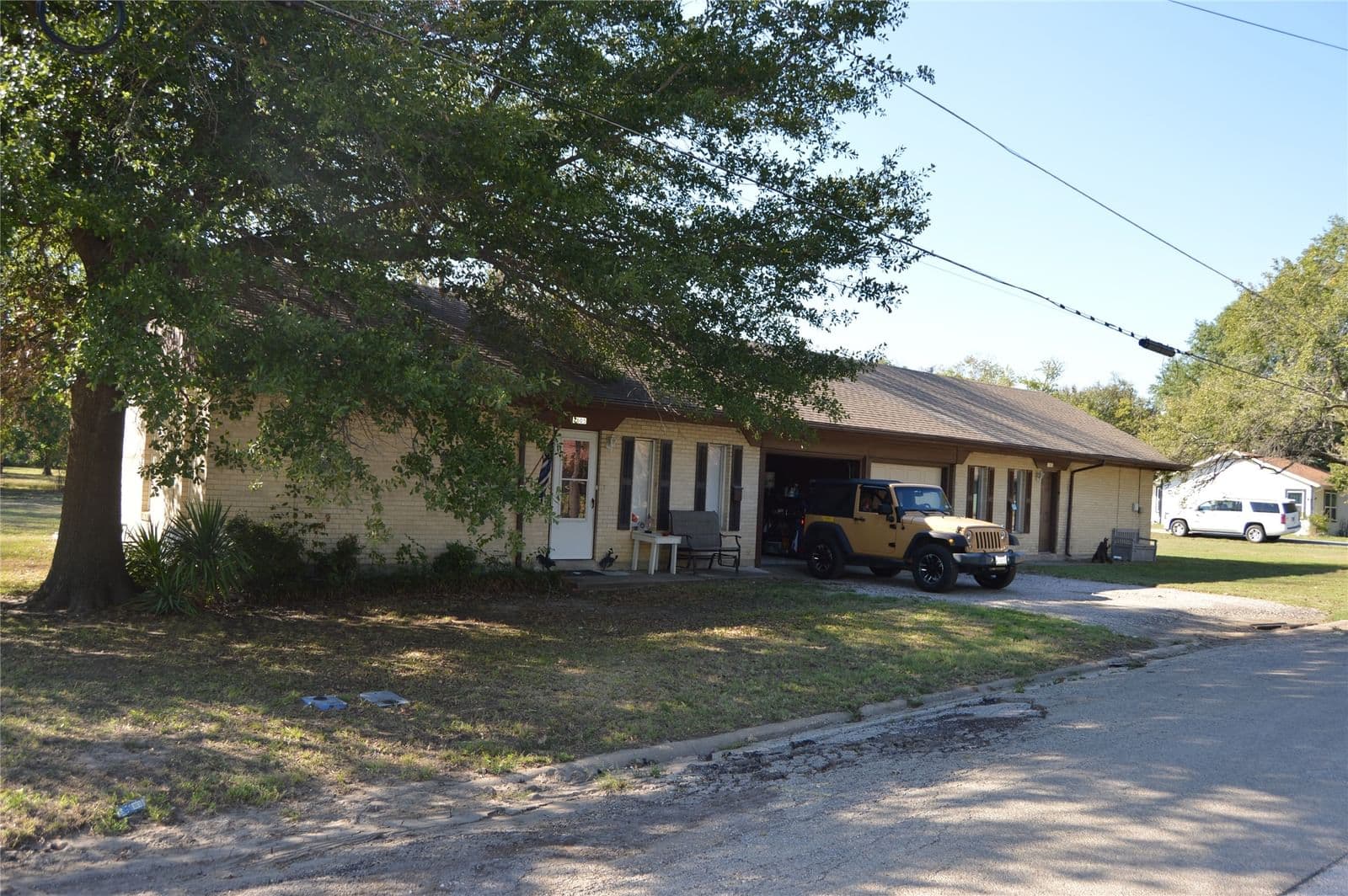 2603 Mayo Street - Photo 2