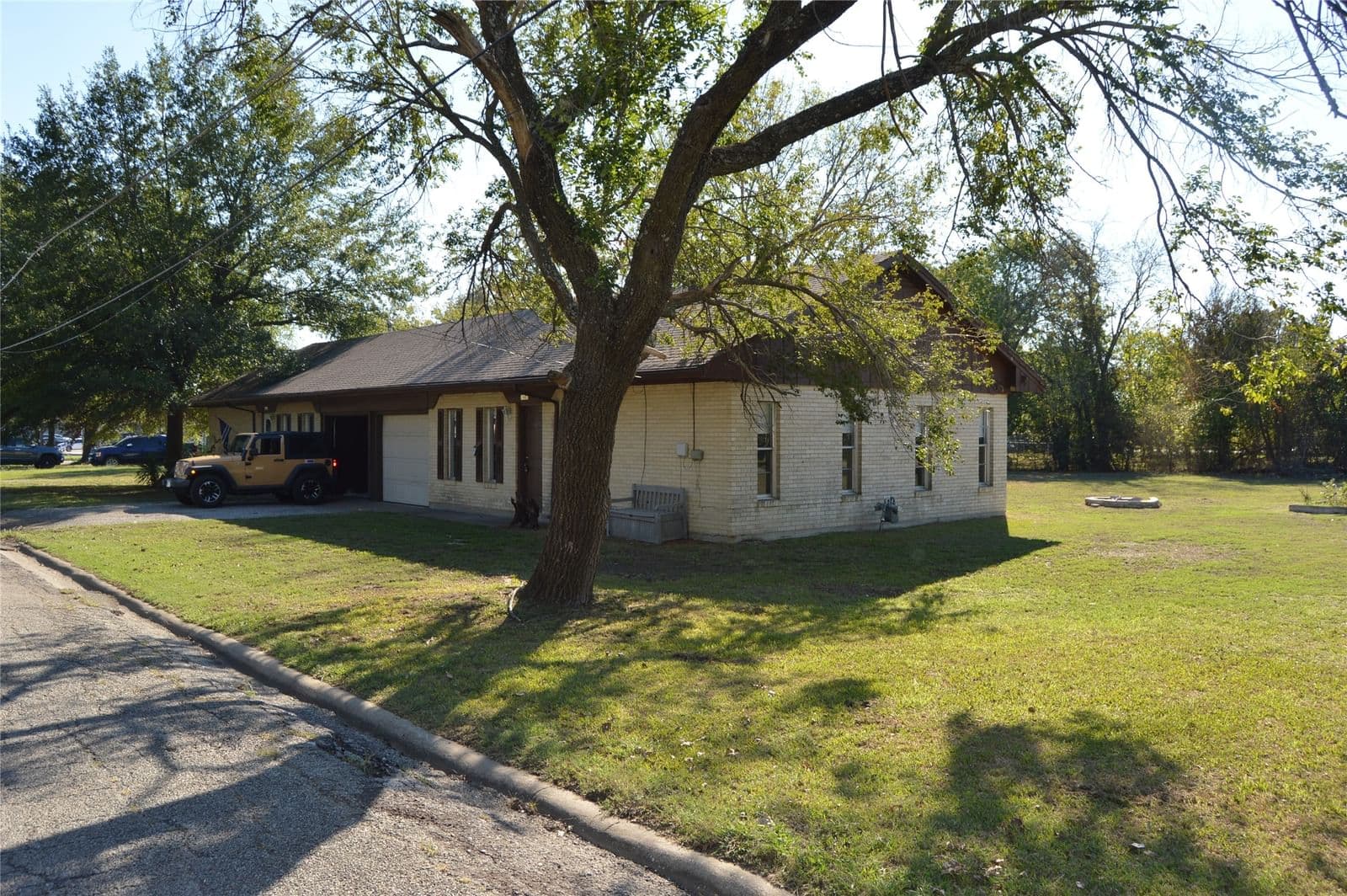 2603 Mayo Street - Photo 3