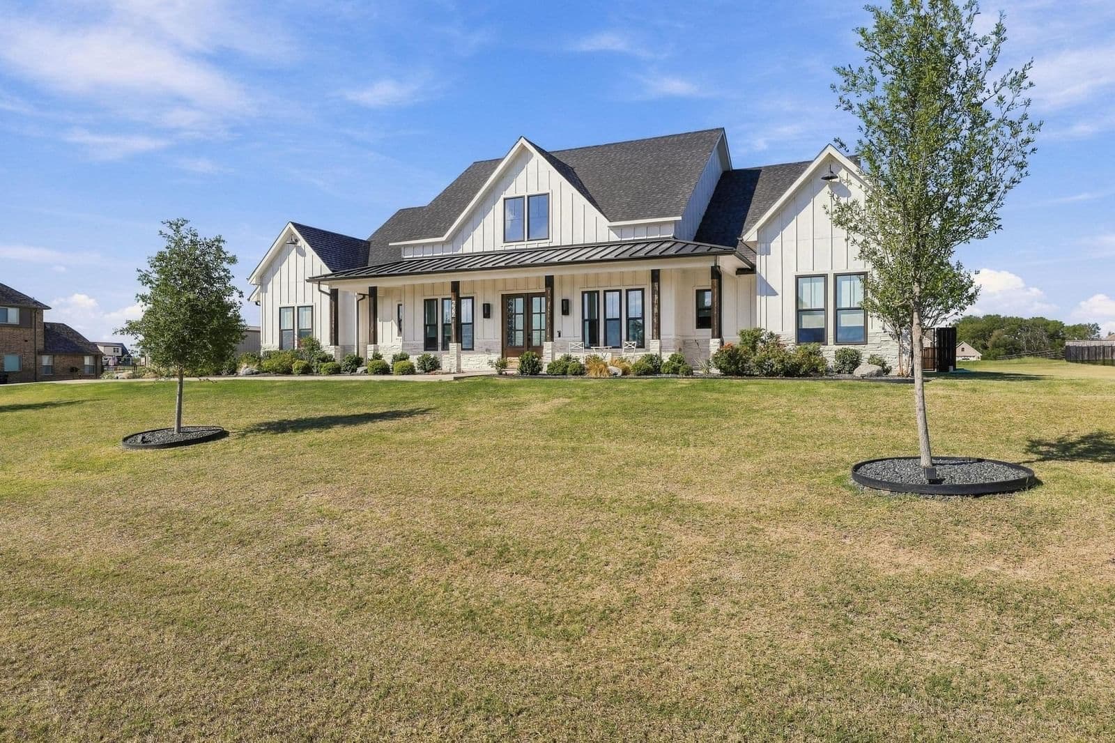 222 Magnolia Drive - Photo 2