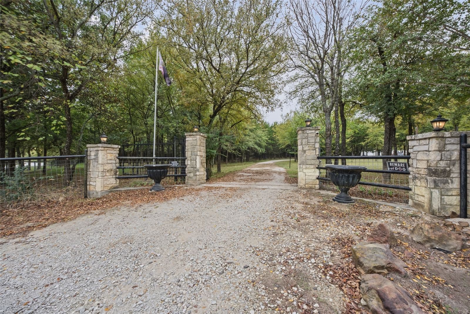 464 Oak Hill Road - Photo 2