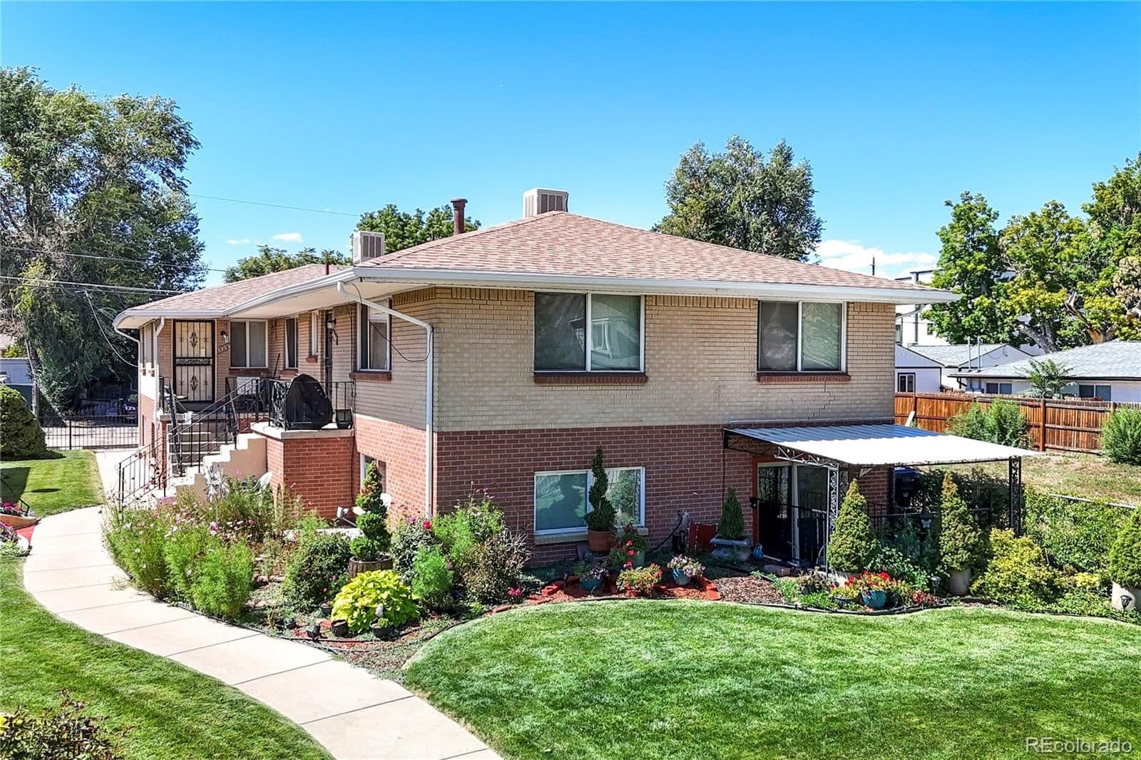 1359 Wolff Street - Photo 2