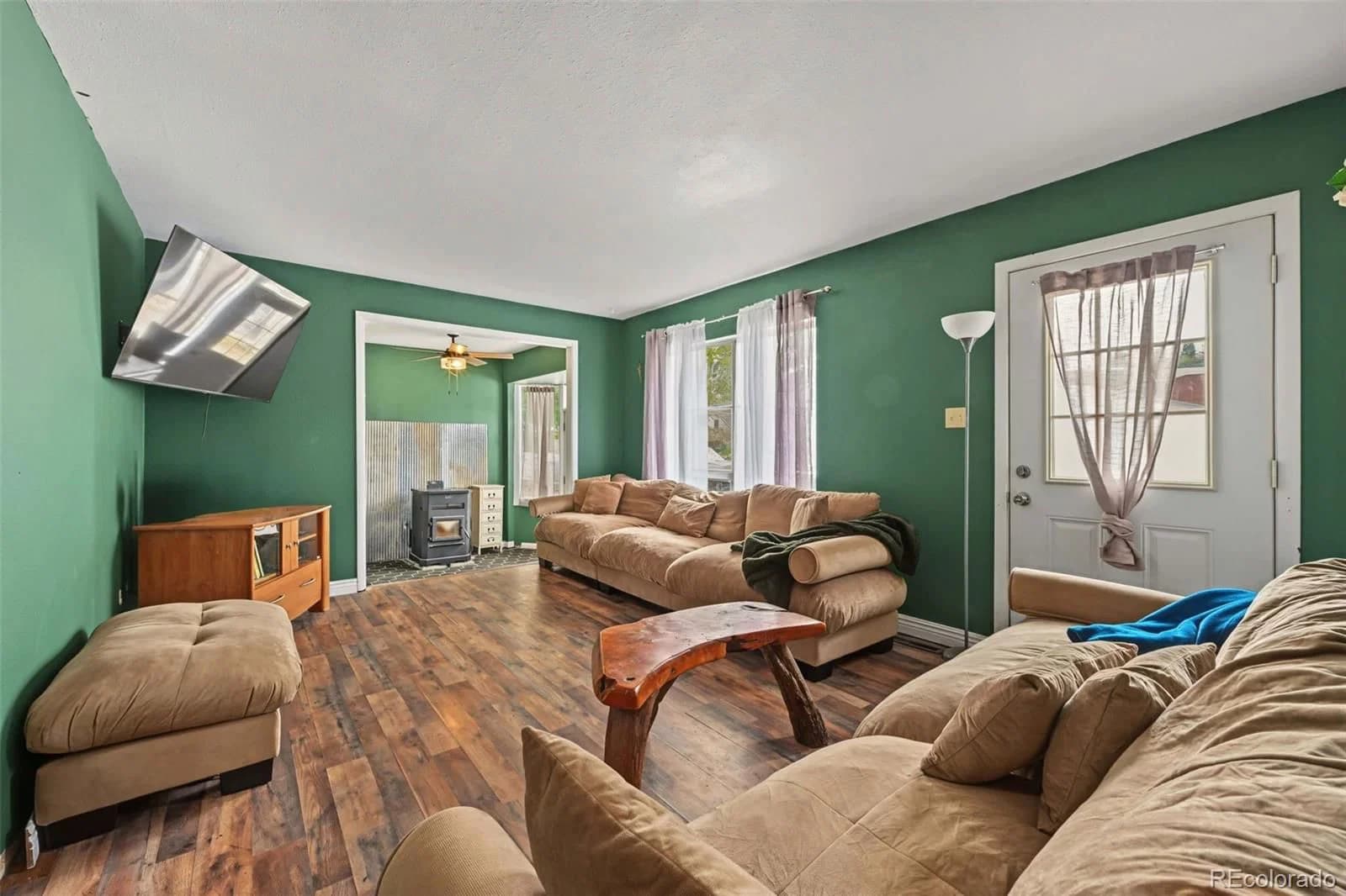 616 8th Street - Photo 3
