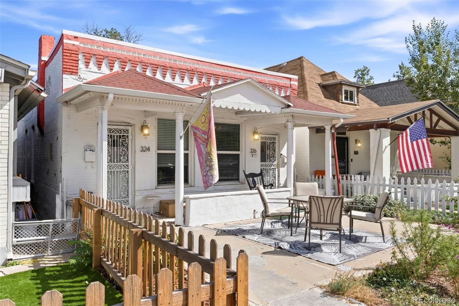 324 Logan Street - Photo 3
