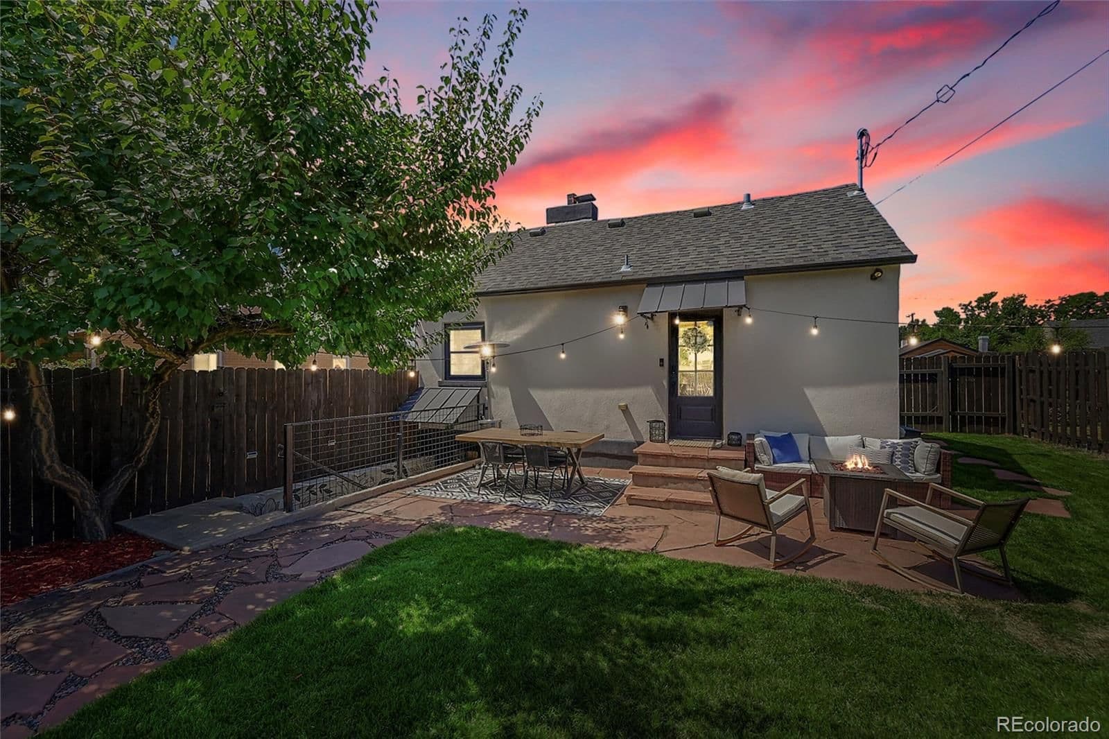 2936 Sheridan Boulevard - Photo 2