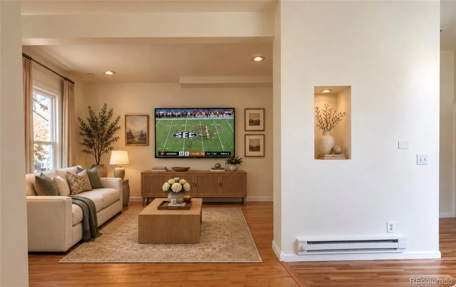 1024 Lipan Street - Photo 2