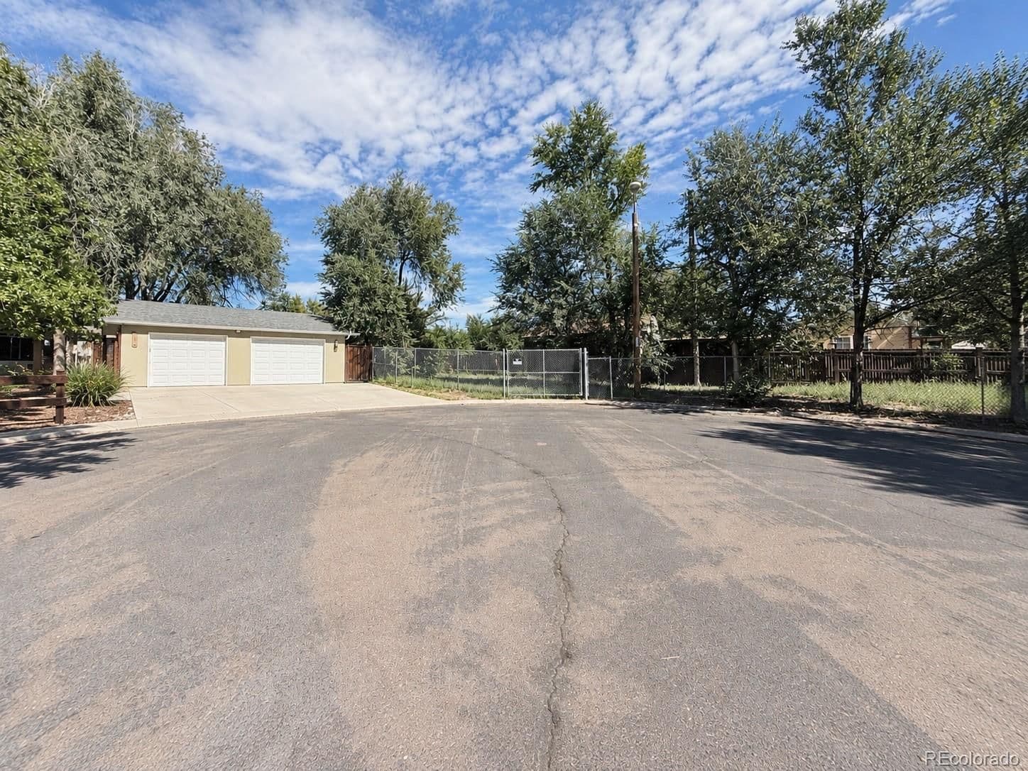 1130 Valley Manor Court - Photo 2