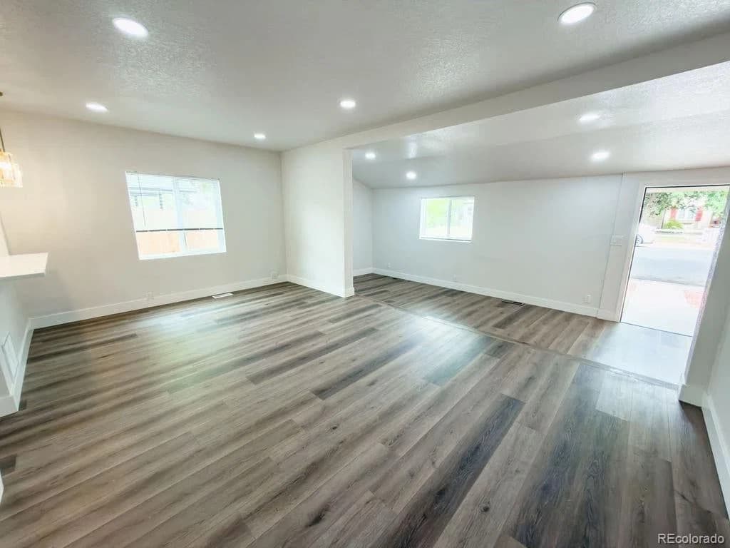 4279 Pennsylvania Street - Photo 3