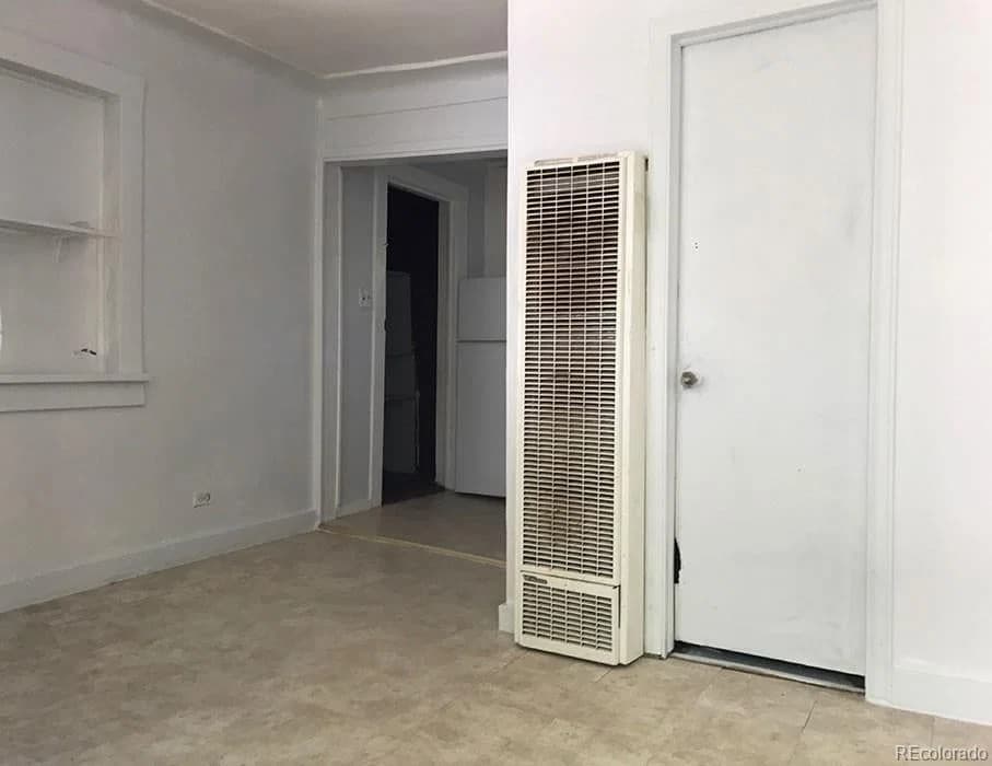 1678 Chester Street - Photo 2