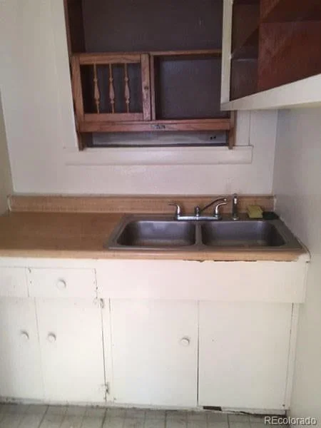 1678 Chester Street - Photo 3