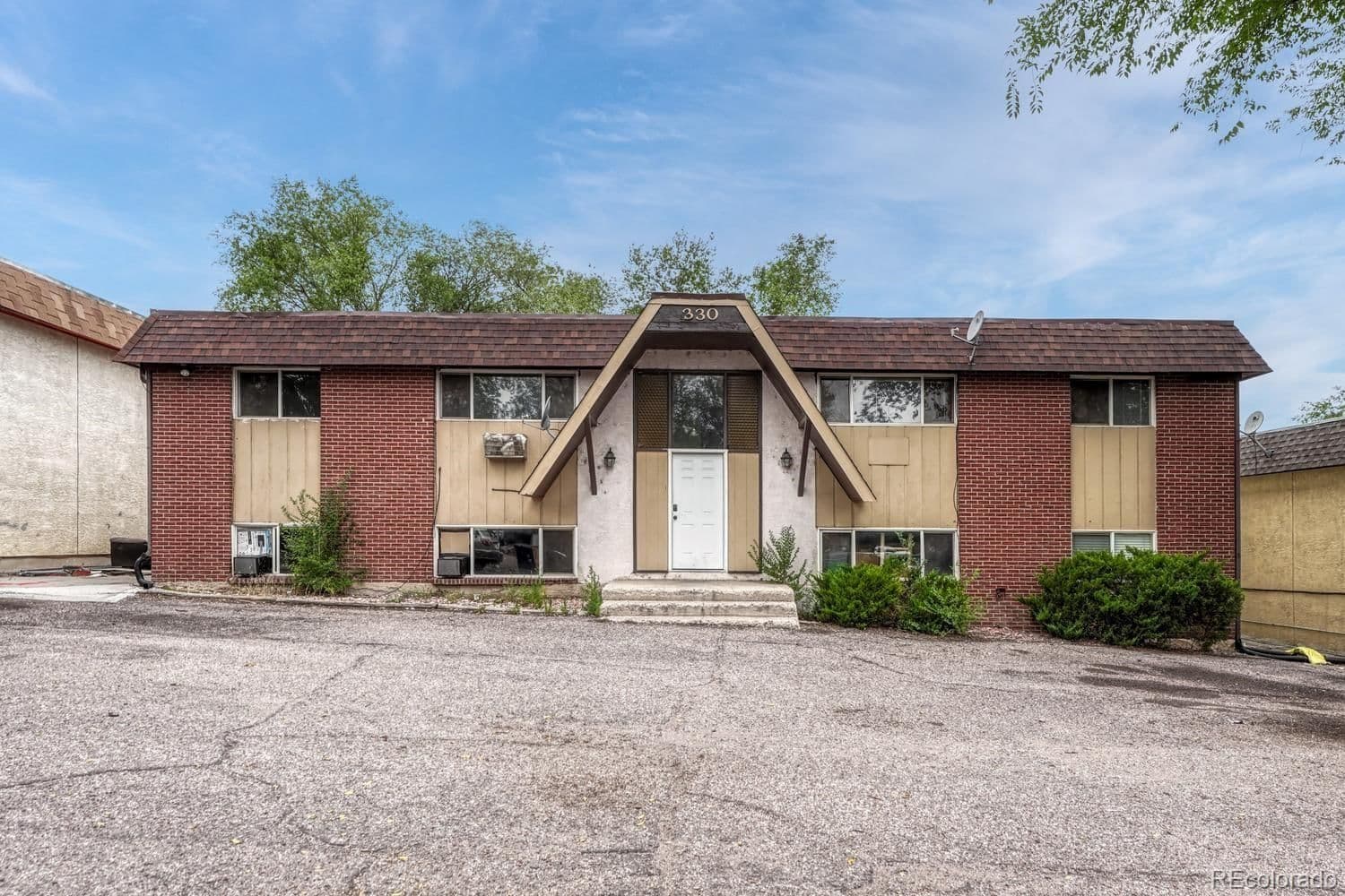 330 Vehr Drive - Photo
