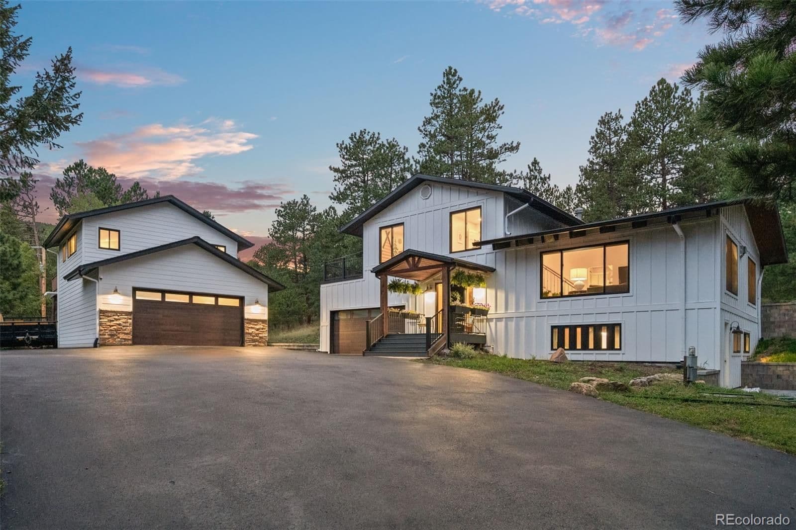 5285 Hatch Drive - Photo