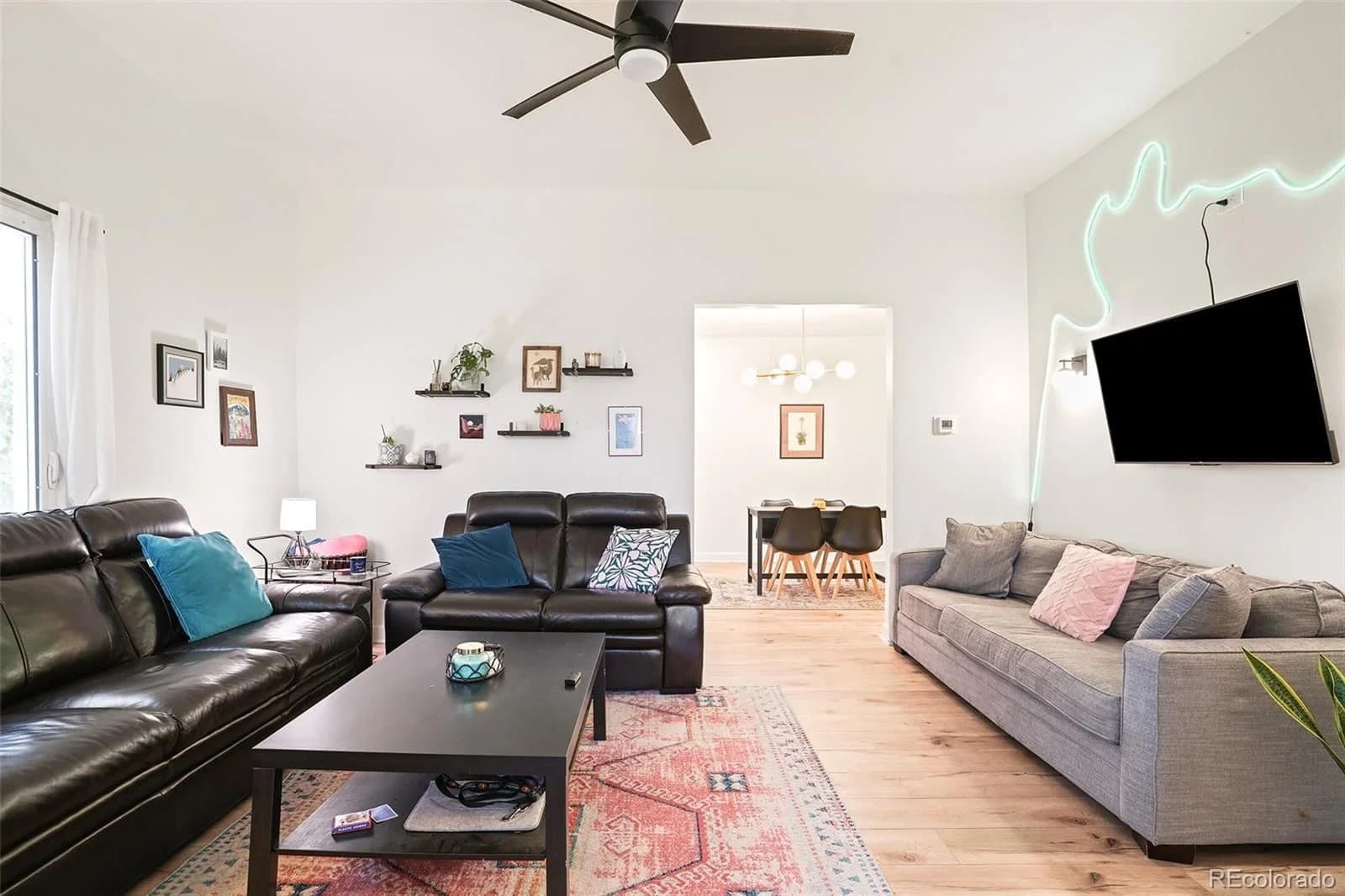 701 Galapago Street - Photo 2