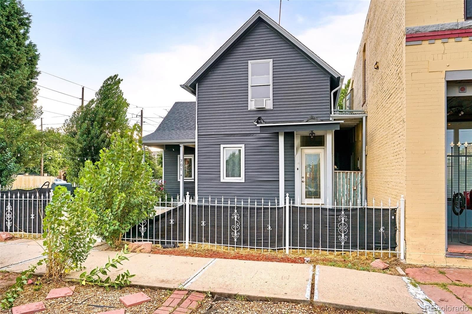 701 Galapago Street - Photo
