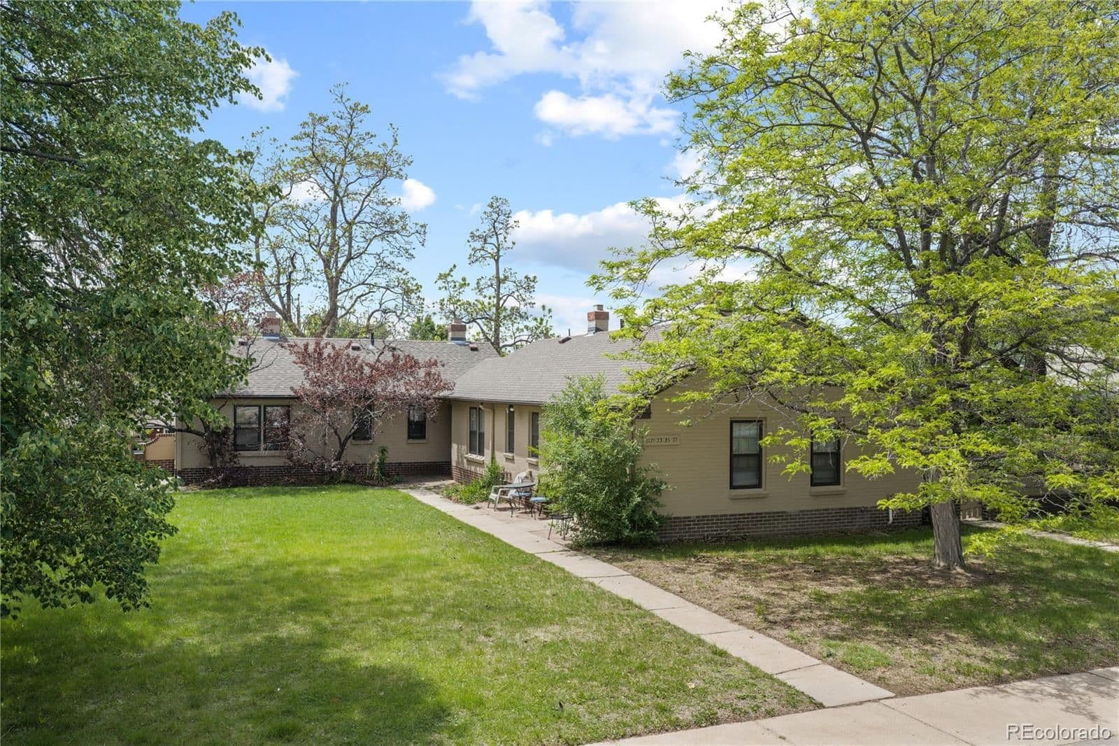 2131 Grant Street - Photo 2