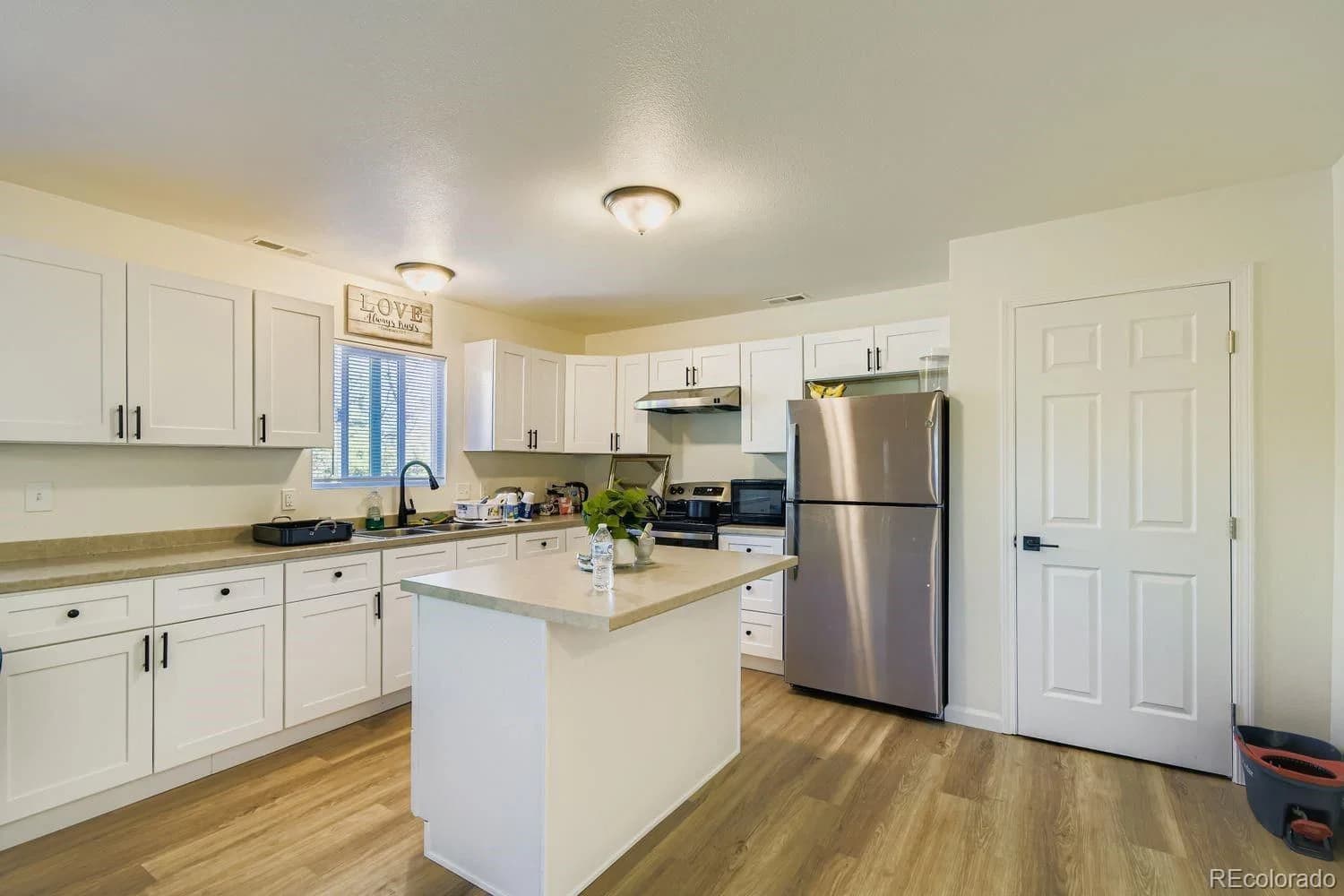 4337 Cook Street - Photo