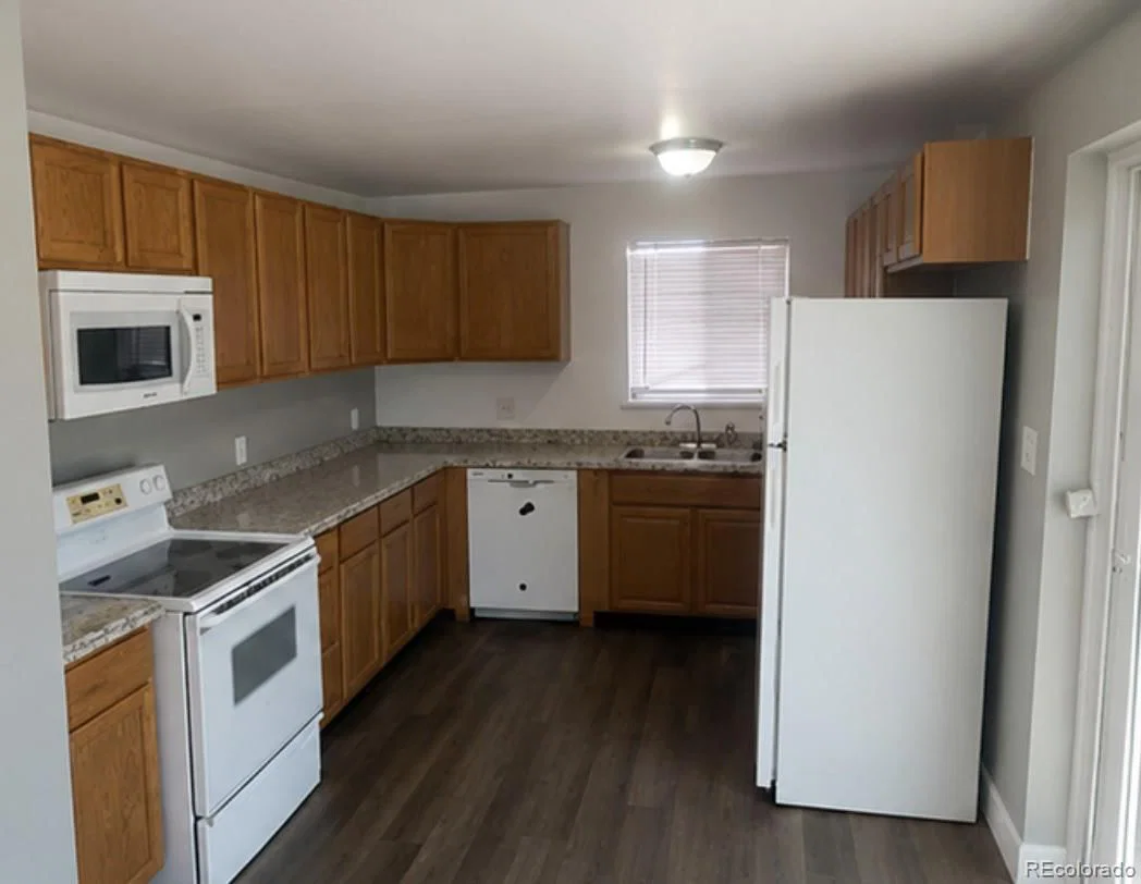4729 7th Avenue - Photo 3
