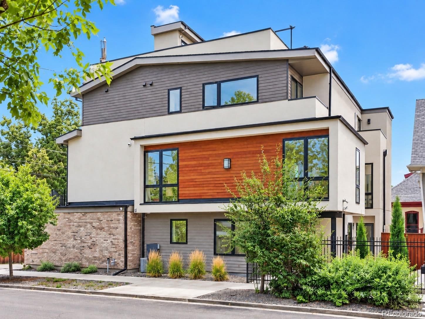 3820 Eliot Street - Photo