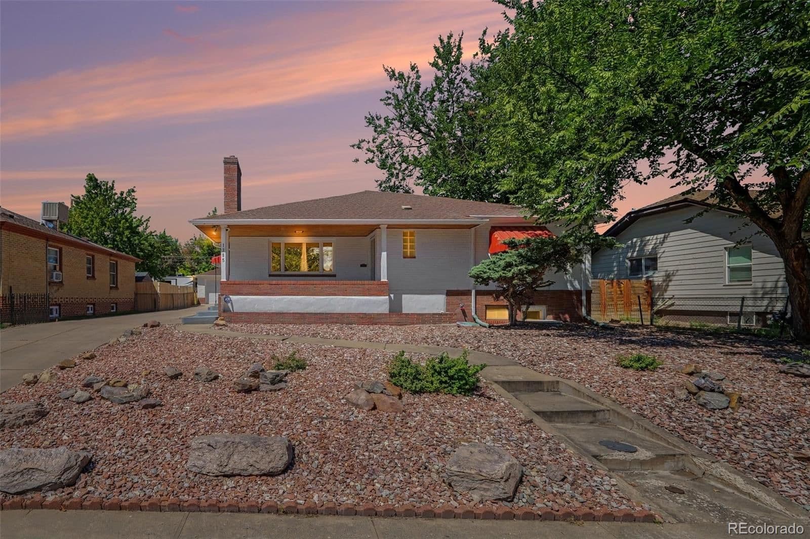 1385 Dayton Street - Photo 2