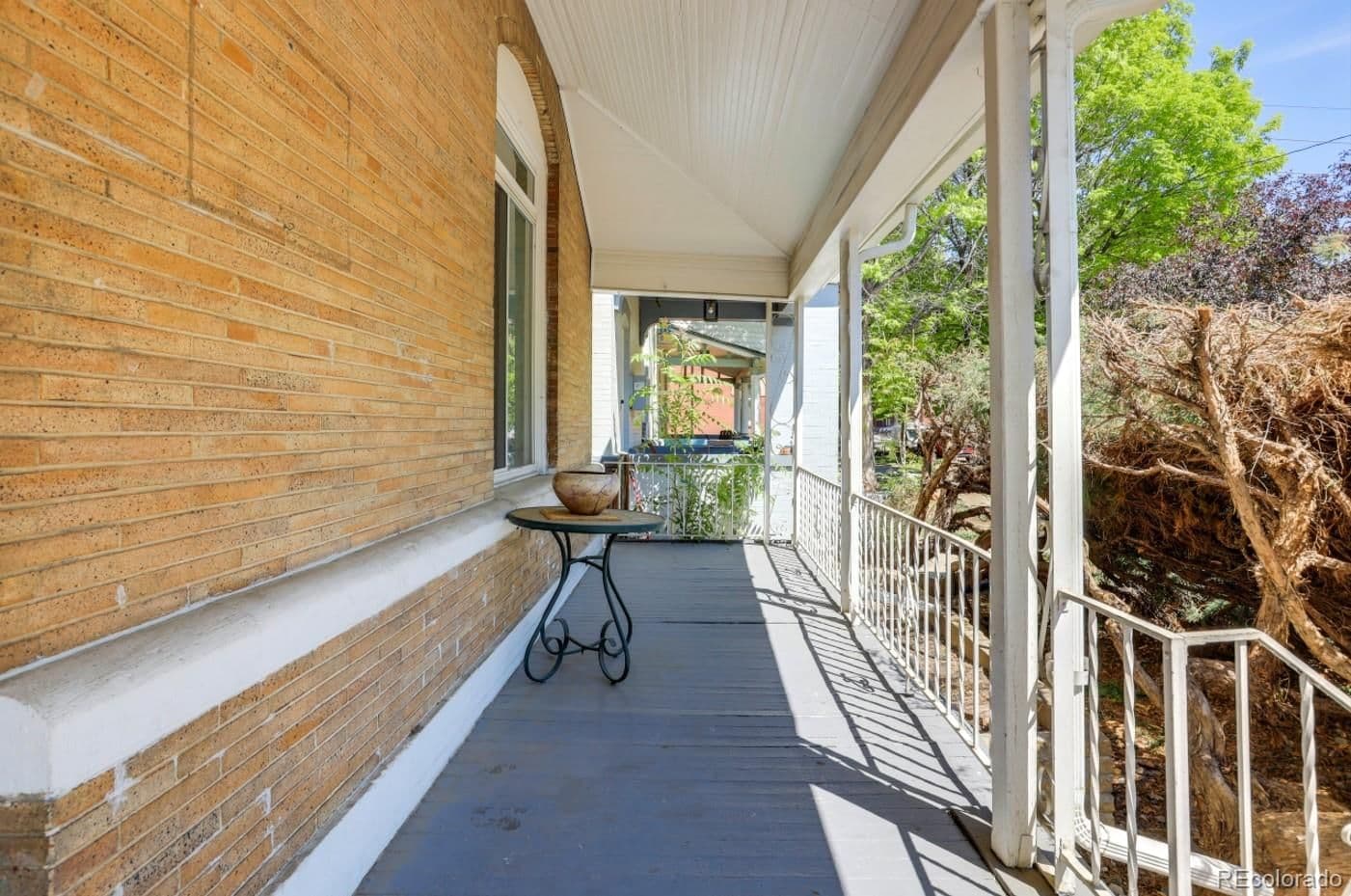 2105 16th Avenue - Photo 2