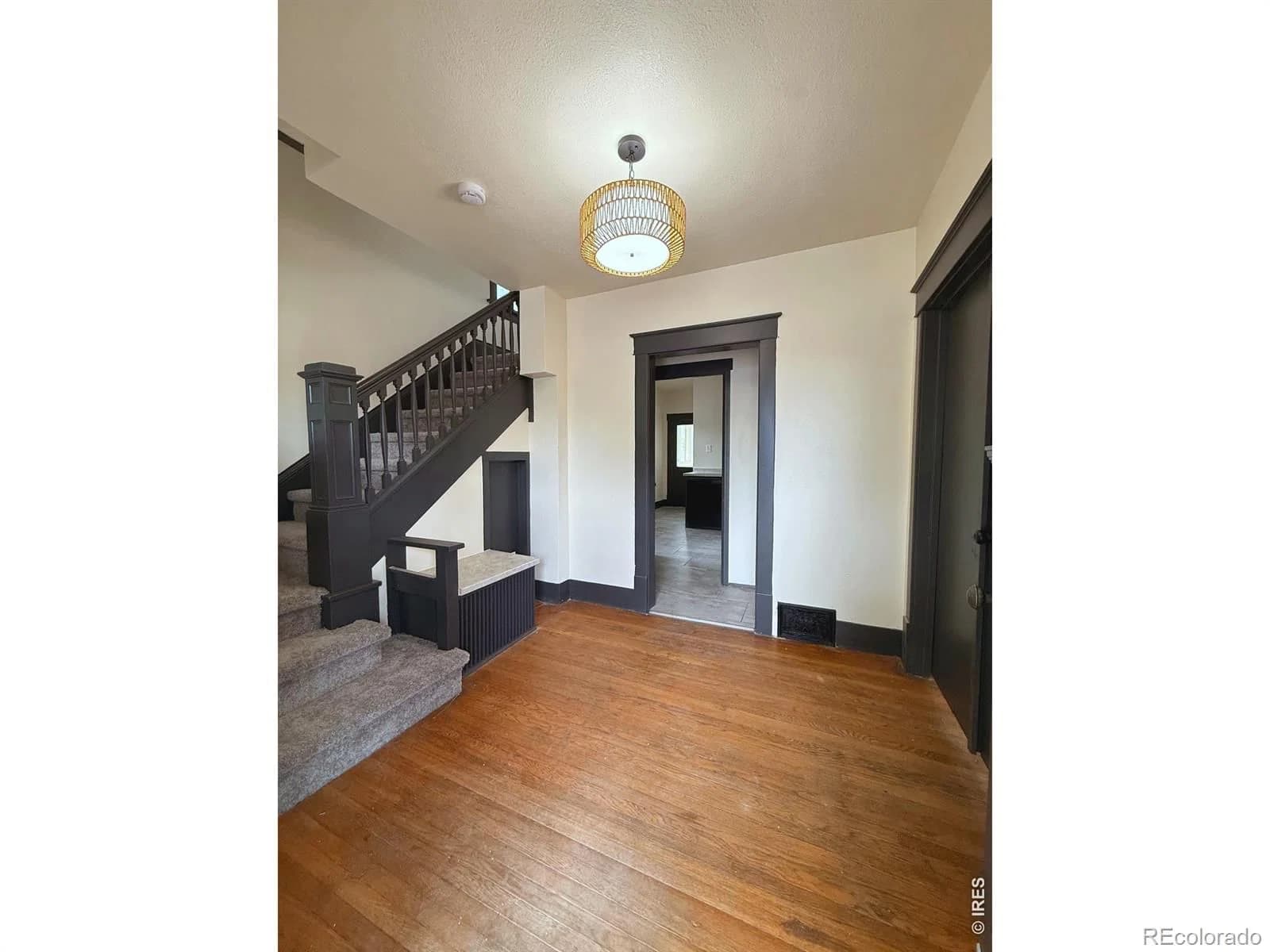 1015 14th Street - Photo 2