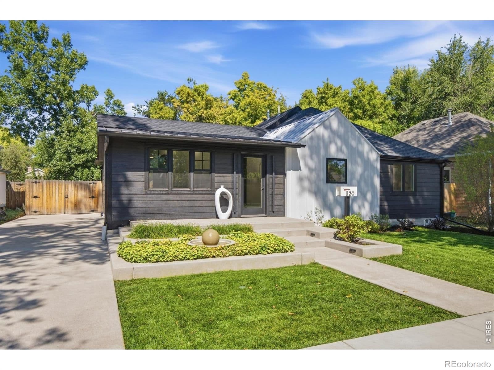 320 Edwards Street - Photo 3