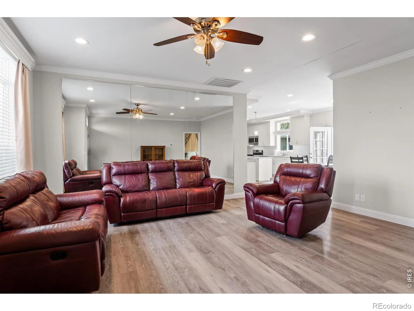569 Bonnie Lane - Photo 3