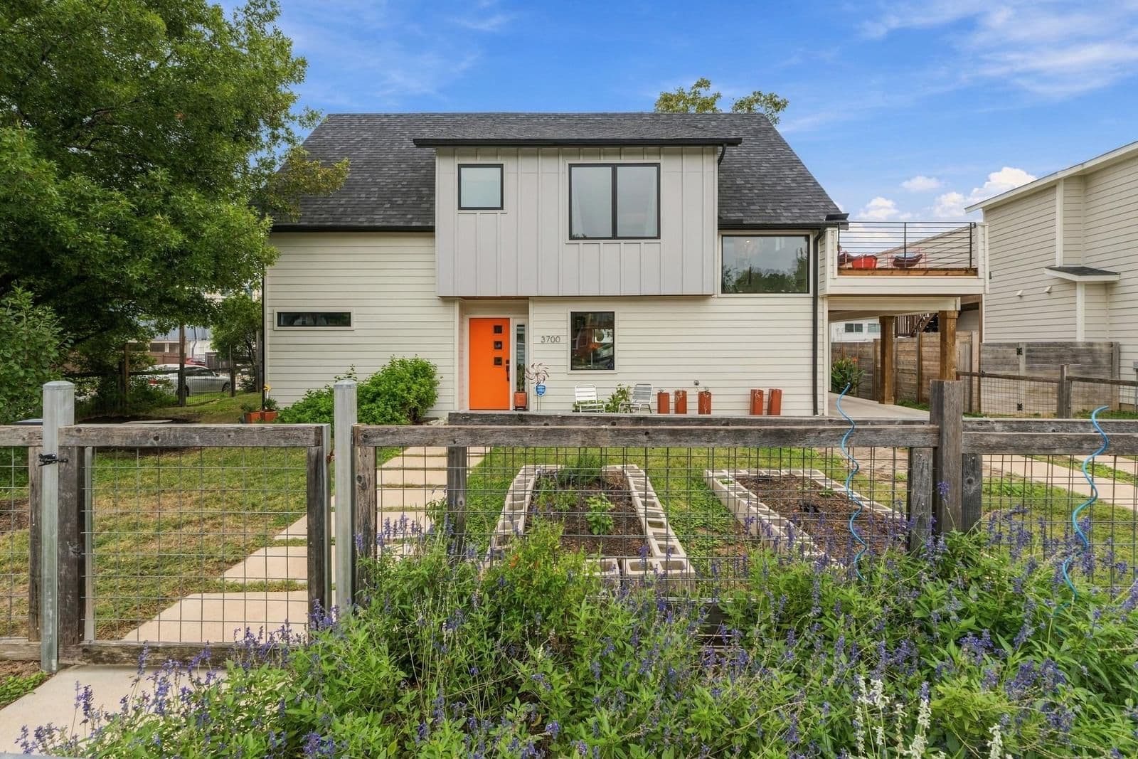 3700  Tower View Ct - Photo