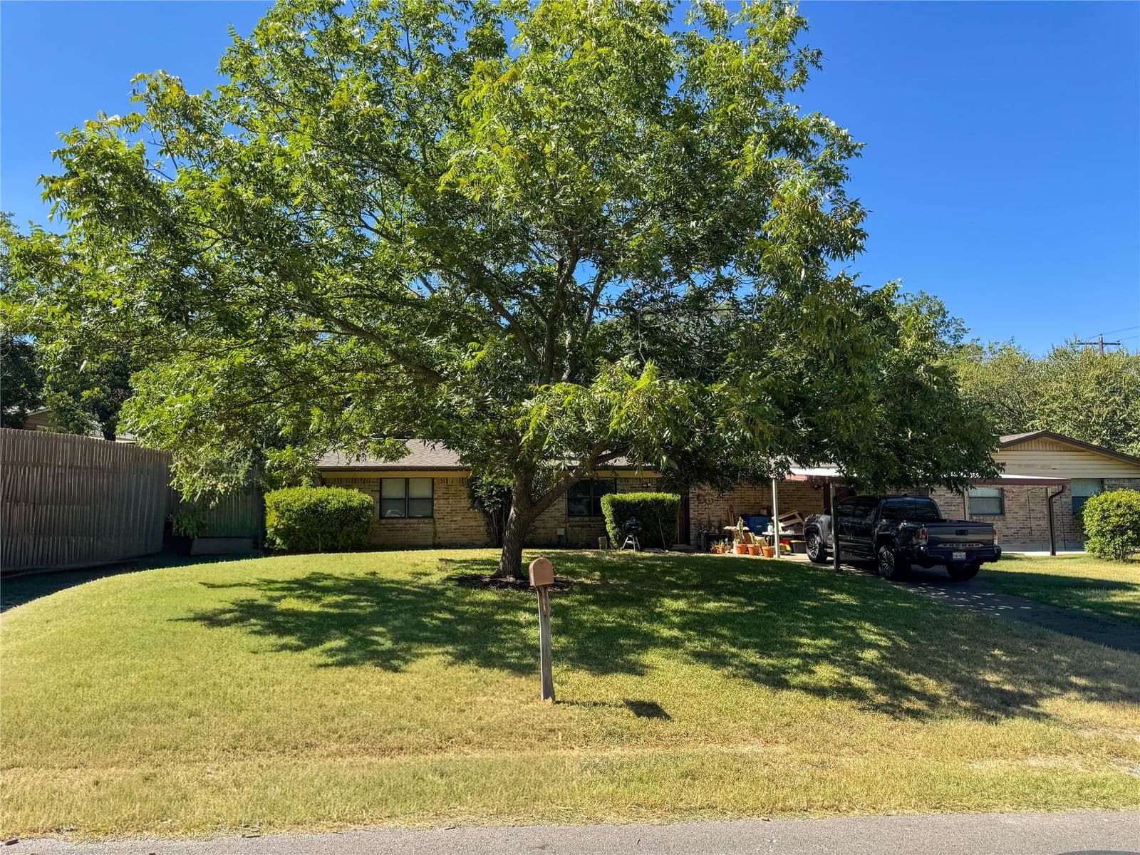 601 E Covington Dr  #A & B - Photo 3