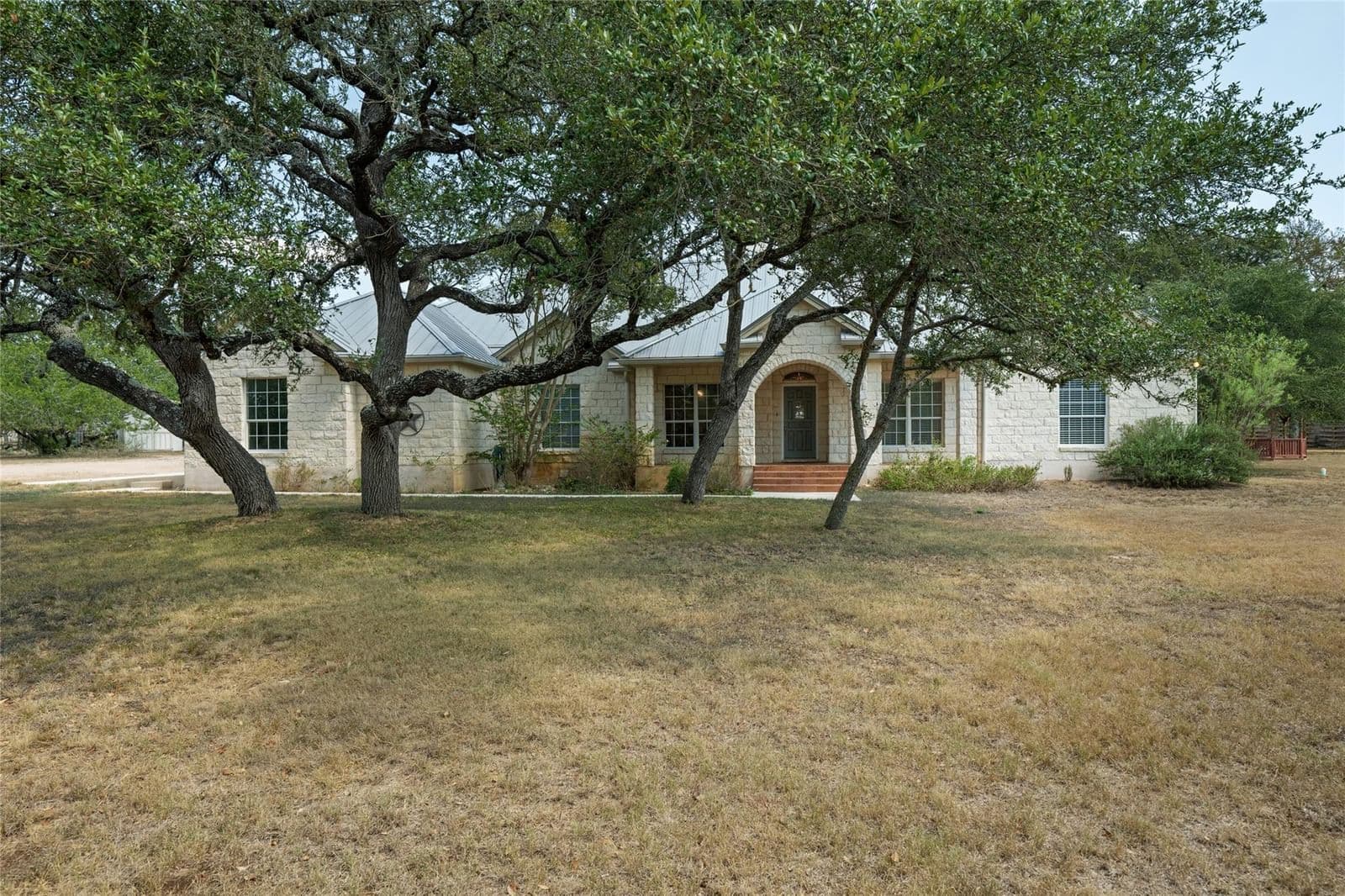 1211  Quail Ridge Dr - Photo 2